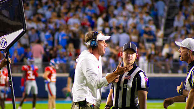 Lane Kiffin and refs